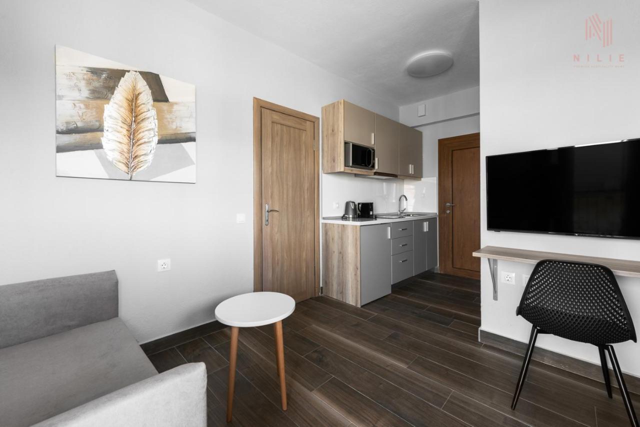 Ultima Summer Residence, Nilie Hospitality Mgmt Afytos Bagian luar foto